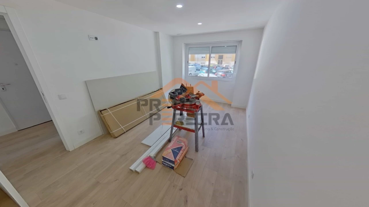 Apartamento T2 para Venda em Odivelas Foto 16