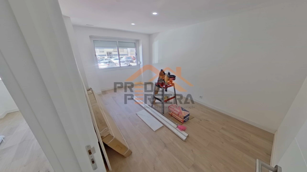 Apartamento T2 para Venda em Odivelas Foto 17