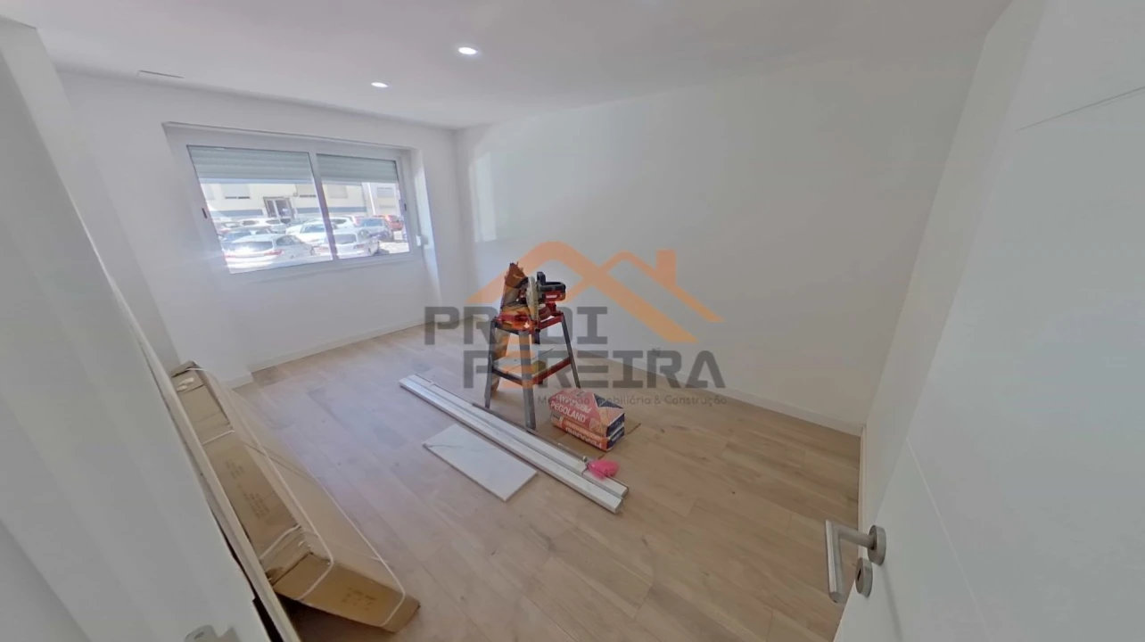 Apartamento T2 para Venda em Odivelas Foto 18