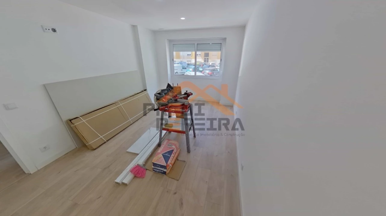 Apartamento T2 para Venda em Odivelas Foto 19