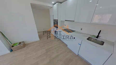 Apartamento T2 para Venda em Odivelas