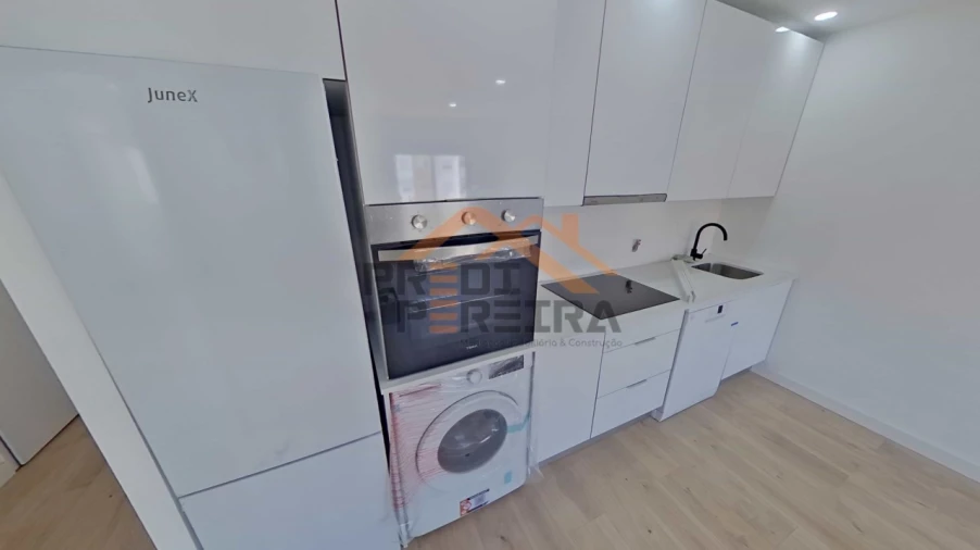 Apartamento T2 para Venda em Odivelas Foto 3