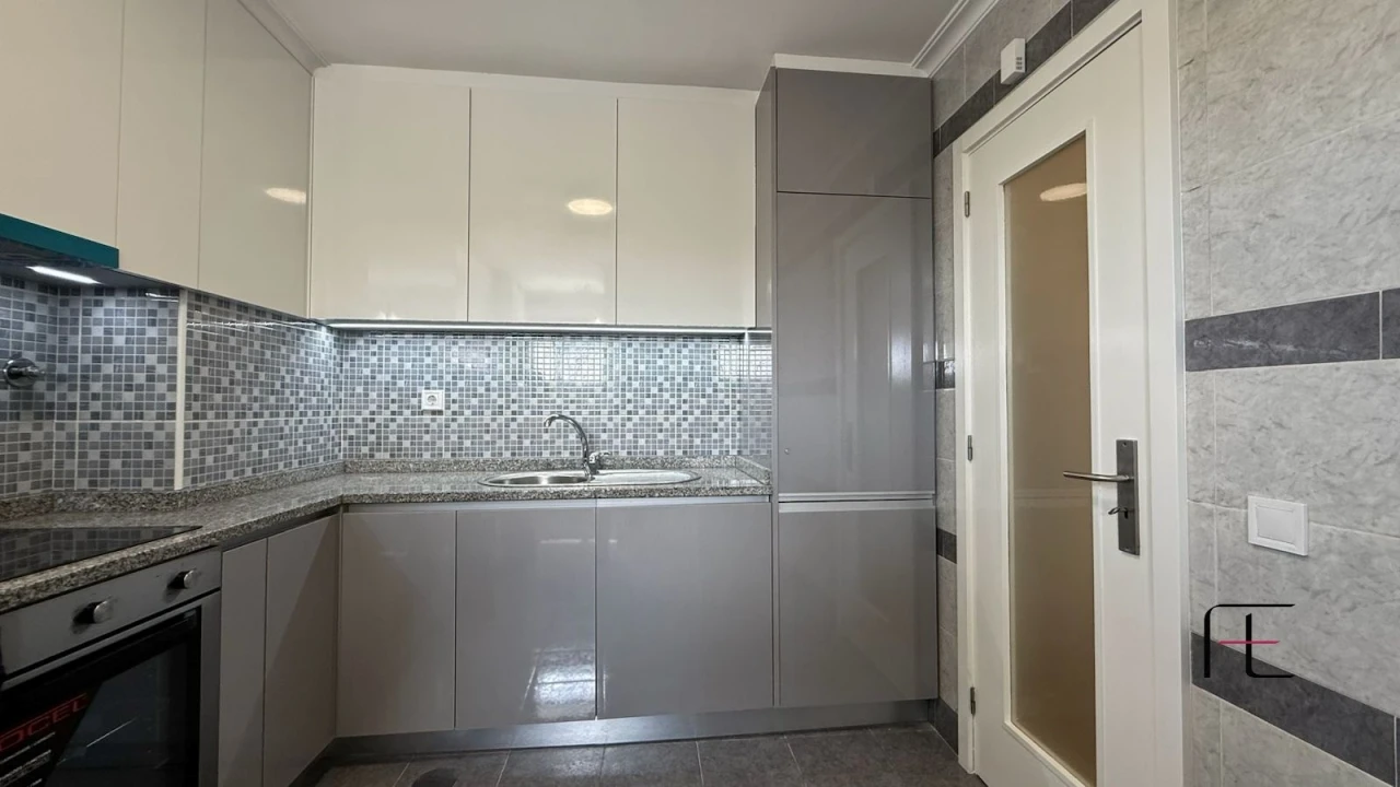 Apartamento T2 para Venda em Rio Tinto Foto 5