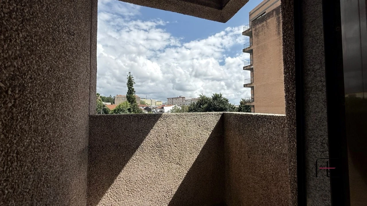 Apartamento T2 para Venda em Rio Tinto Foto 12