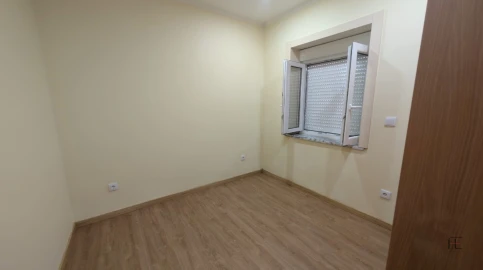 Moradia T5 para Venda em Campanhã