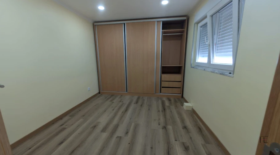 Moradia T5 para Venda em Campanhã Foto 9