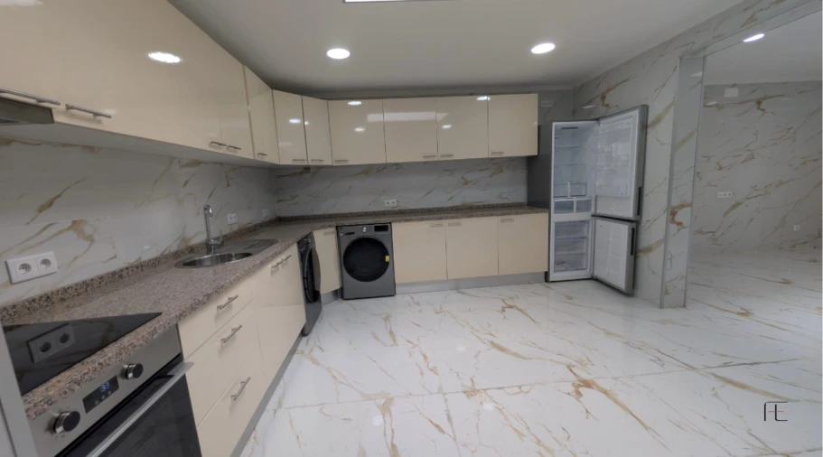 Moradia T5 para Venda em Campanhã Foto 3