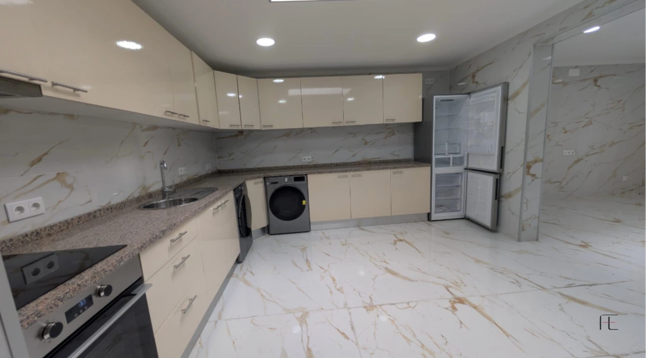 Moradia T5 para Venda em Campanhã Foto 3