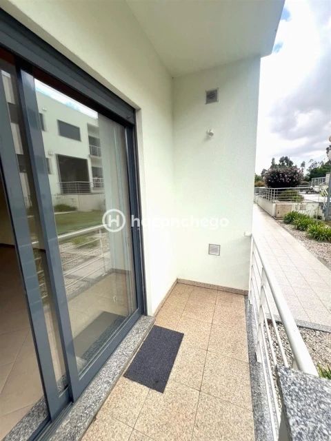 Apartamento T2 para Arrendamento em Oliveira