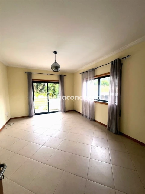 Apartamento T2 para Arrendamento em Oliveira
