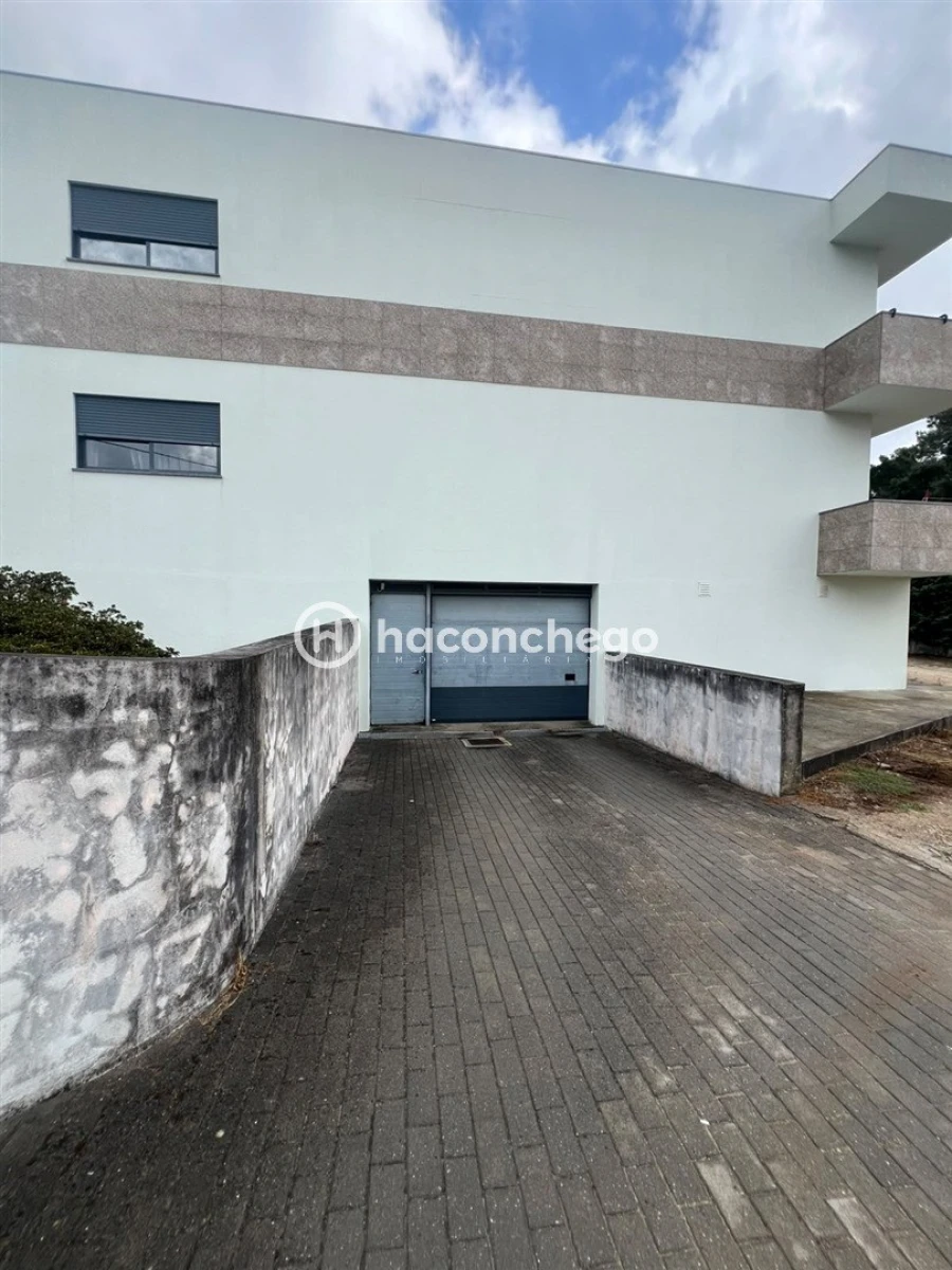 Apartamento T2 para Arrendamento em Oliveira Foto 19