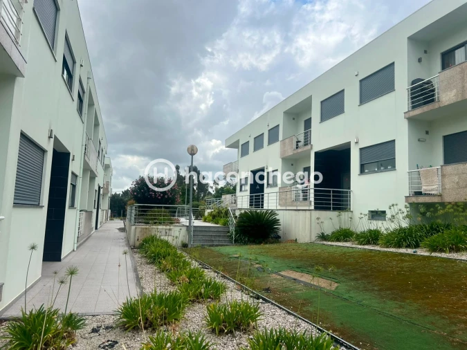 Apartamento T2 para Arrendamento em Oliveira Foto 22