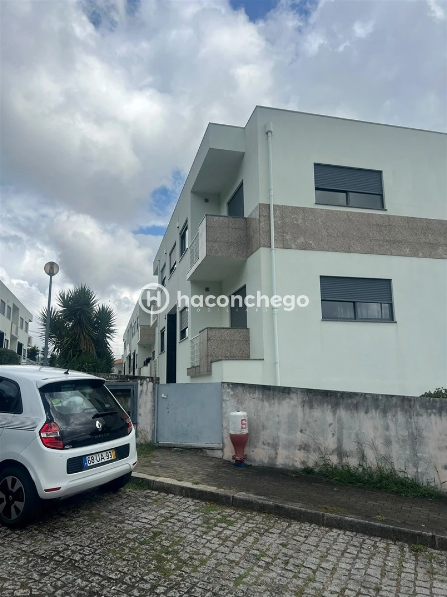 Apartamento T2 para Arrendamento em Oliveira Foto 27