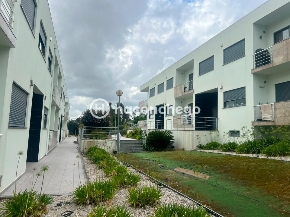 Apartamento T2 para Arrendamento em Oliveira Foto 22