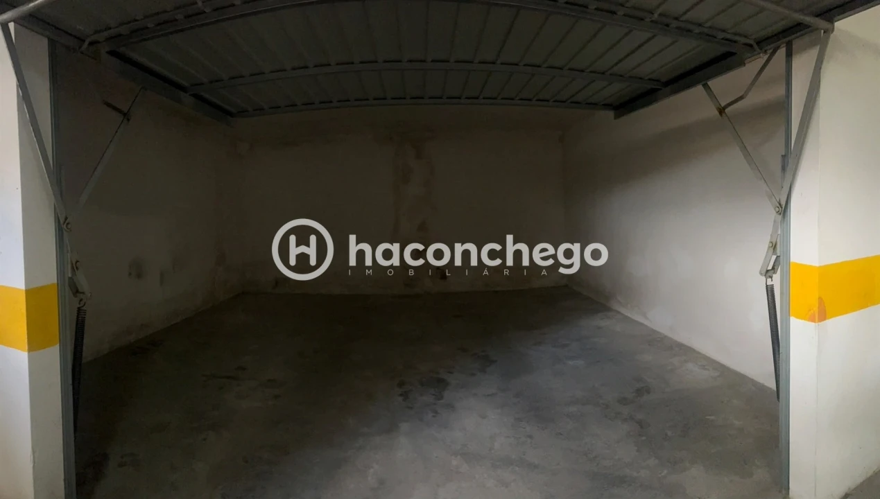 Apartamento T2 para Arrendamento em Oliveira Foto 29