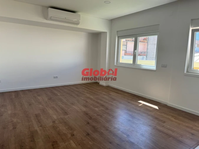 Apartamento T3 para Venda em Viseu Foto 6