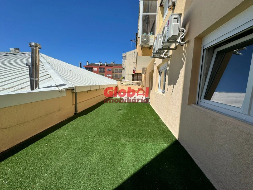 Apartamento T3 para Venda em Viseu Foto 8