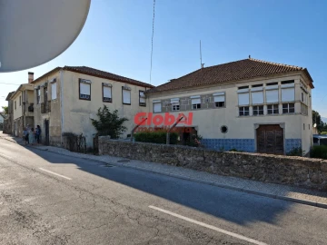 Moradia T4 para Venda em Penso e Freixinho