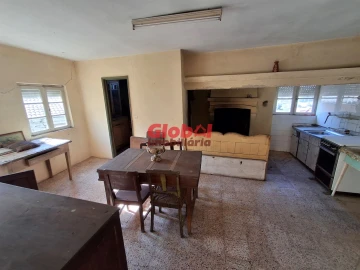 Moradia T4 para Venda em Penso e Freixinho