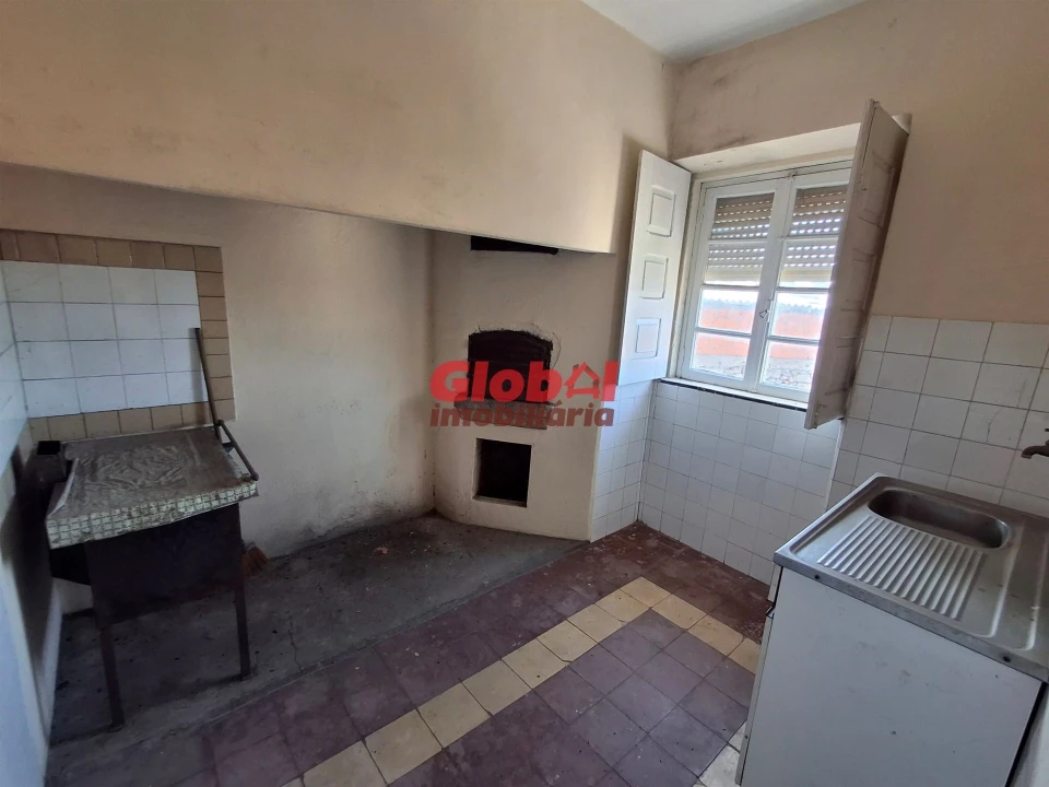 Moradia T4 para Venda em Penso e Freixinho Foto 4