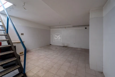 Loja para Venda em Leiria, Pousos, Barreira e Cortes