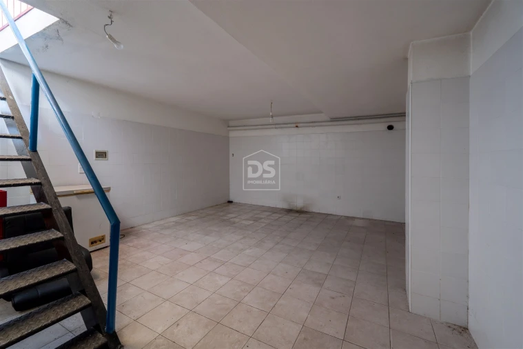 Loja para Venda em Leiria, Pousos, Barreira e Cortes Foto 10