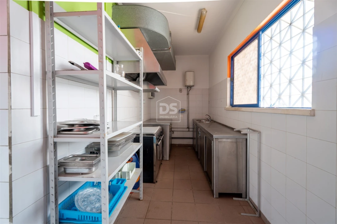 Loja para Venda em Leiria, Pousos, Barreira e Cortes Foto 8