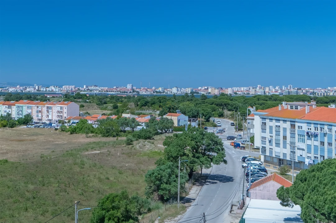 Apartamento T2 para Venda em Seixal, Arrentela e Aldeia de Paio Pires Foto 10