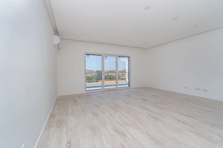 Apartamento T2 para Venda em Seixal, Arrentela e Aldeia de Paio Pires Foto 4
