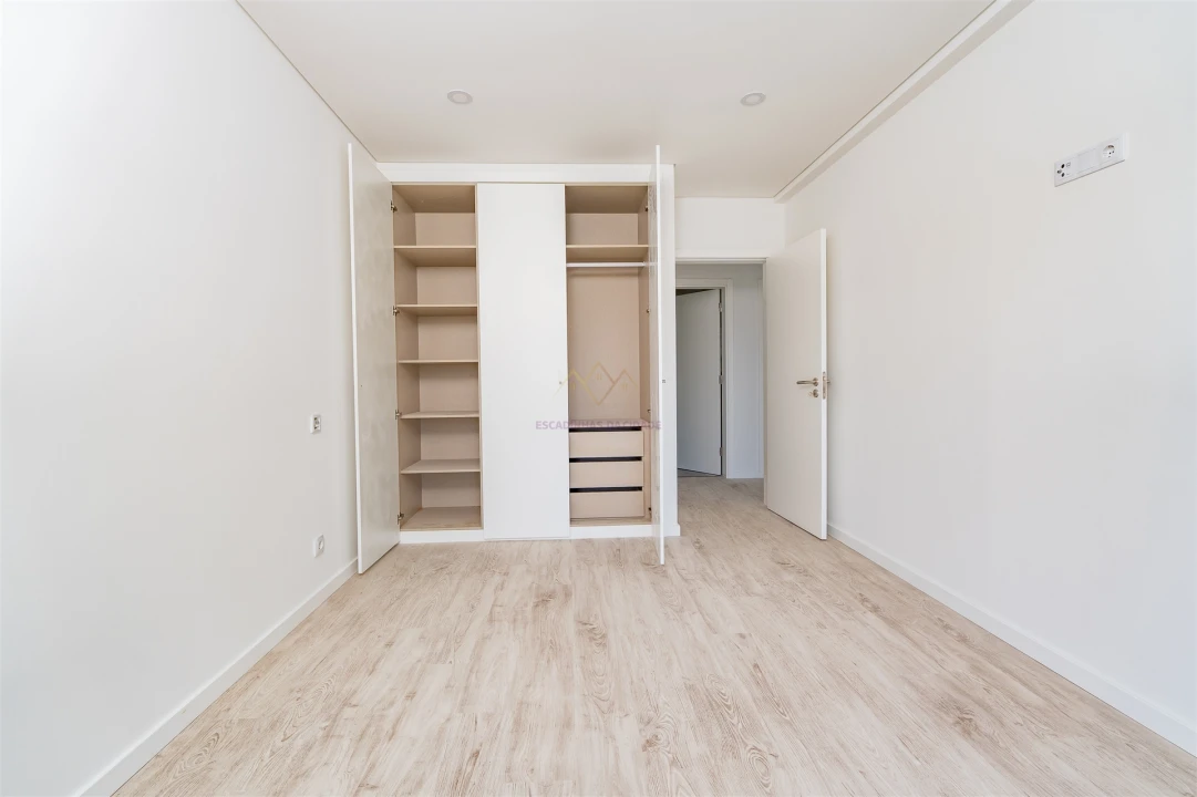 Apartamento T2 para Venda em Seixal, Arrentela e Aldeia de Paio Pires Foto 18