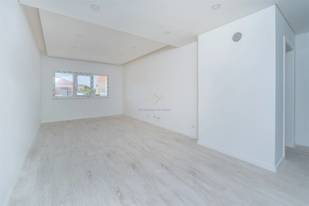 Apartamento T2 para Venda em Seixal, Arrentela e Aldeia de Paio Pires Foto 31