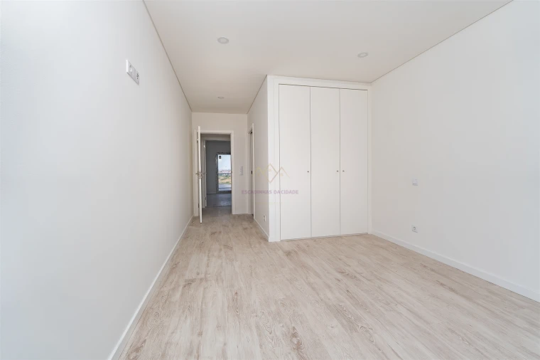 Apartamento T2 para Venda em Seixal, Arrentela e Aldeia de Paio Pires Foto 35