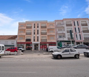 Loja para Venda em Aldeia Galega da Merceana e Aldeia Gavinha