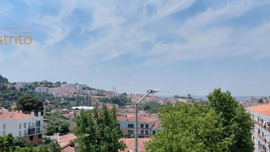 Apartamento T4 para Venda em Sé e São Lourenço