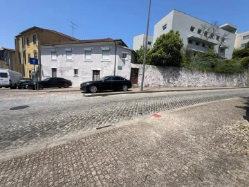 Moradia T4 para Venda em Lordelo do Ouro e Massarelos