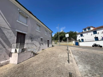 Moradia T4 para Venda em Lordelo do Ouro e Massarelos