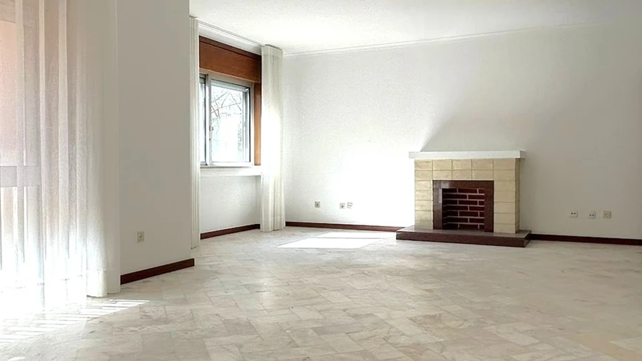 Apartamento T4 para Arrendamento em Aldoar, Foz do Douro e Nevogilde