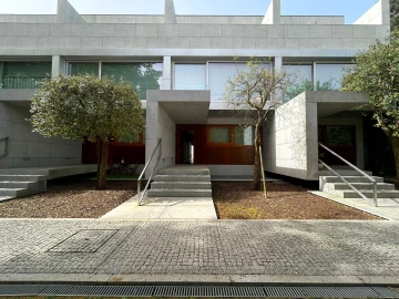 Moradia T4 para Venda em Aldoar, Foz do Douro e Nevogilde