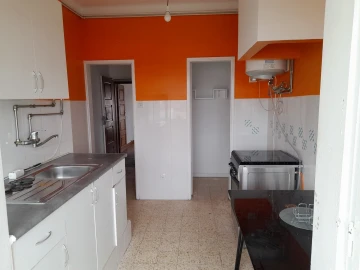 Apartamento T4 para Arrendamento em Santo Antonio dos Olivais