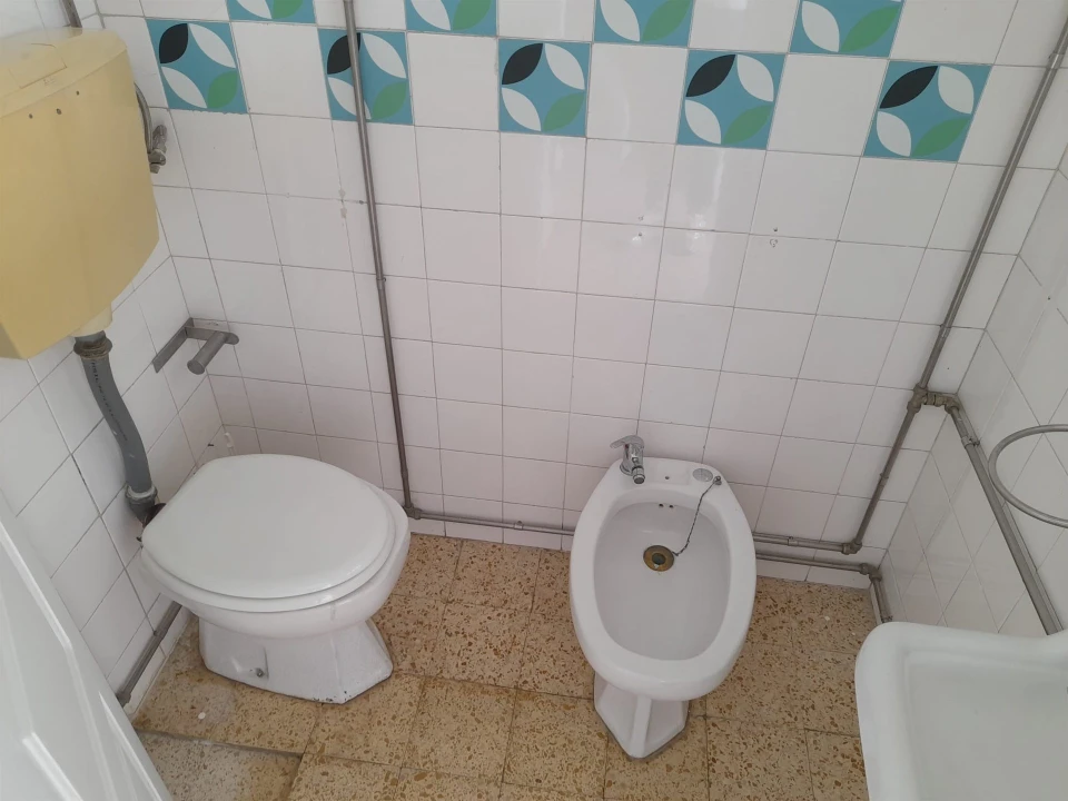 Apartamento T4 para Arrendamento em Santo Antonio dos Olivais Foto 6