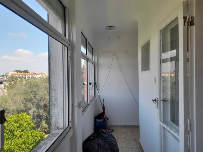 Apartamento T4 para Arrendamento em Santo Antonio dos Olivais Foto 4