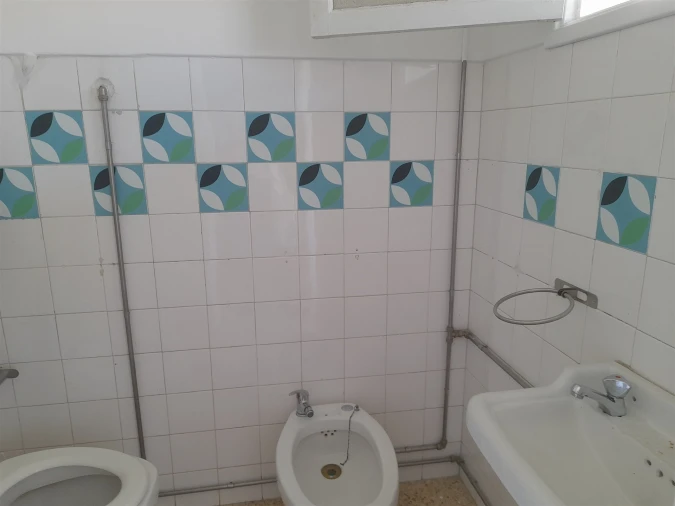 Apartamento T4 para Arrendamento em Santo Antonio dos Olivais Foto 3