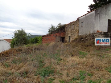 Moradia T4 para Venda em Teixoso e Sarzedo
