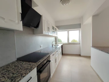 Apartamento T2 para Arrendamento em Covilhã e Canhoso