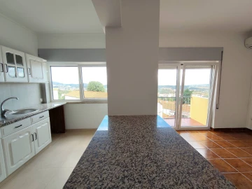 Apartamento T2 para Arrendamento em Covilhã e Canhoso
