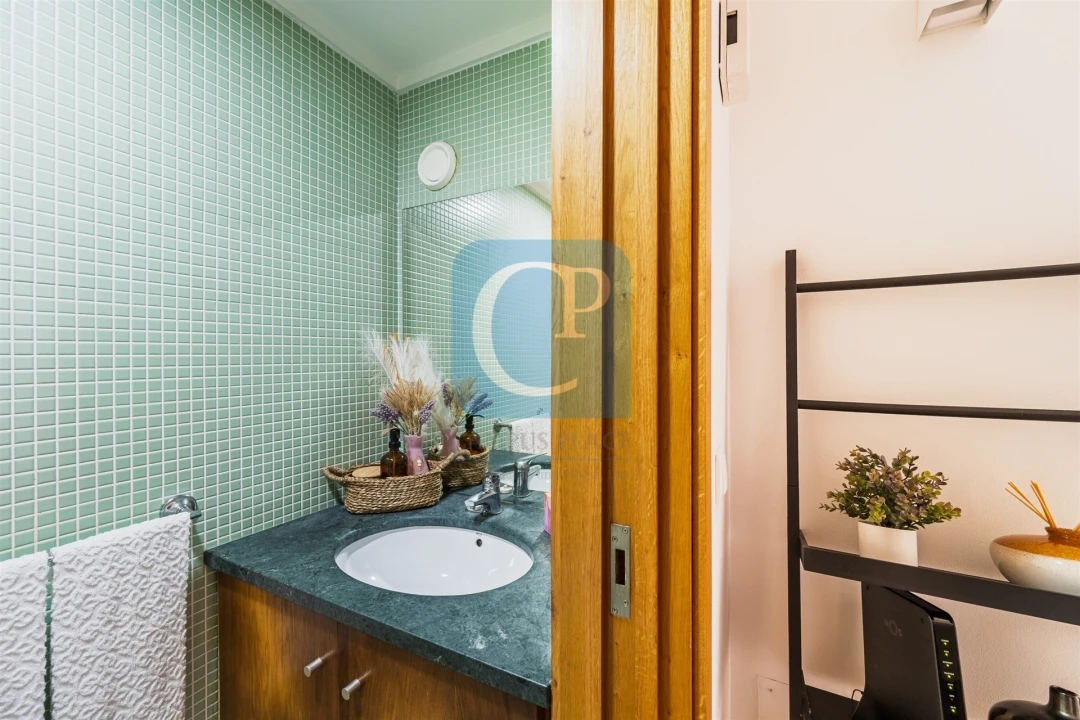 Apartamento T2 para Venda em Valongo Foto 17