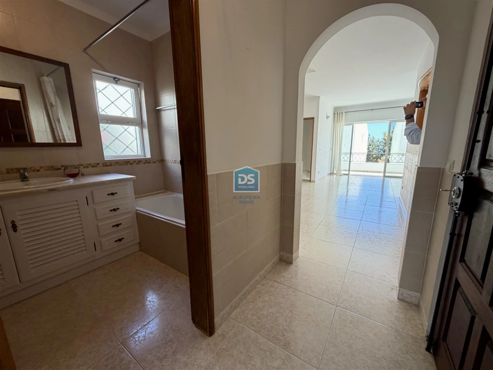 Apartamento T2 para Venda em Albufeira e Olhos de Água Foto 5