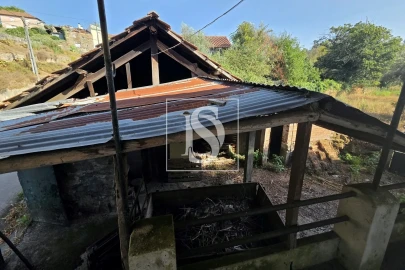 Moradia T3 para Venda em Campo de Besteiros