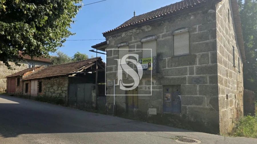 Moradia T3 para Venda em Campo de Besteiros