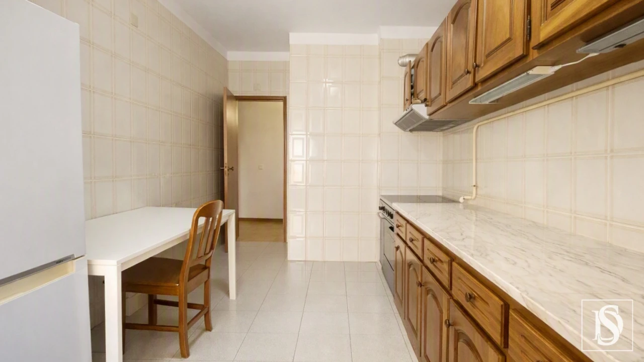 Apartamento T3 para Venda em Tavarede Foto 6